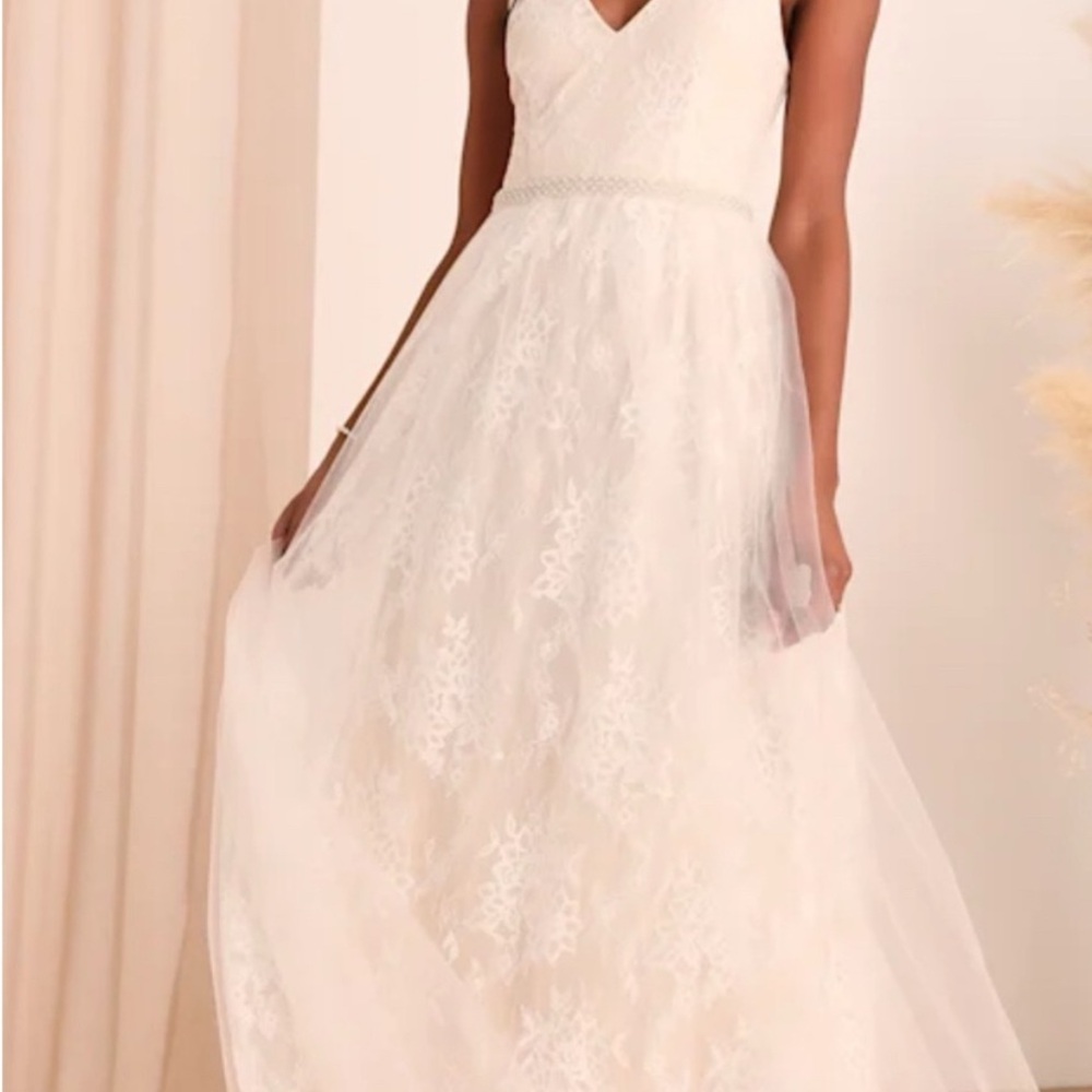NWT Lulu’s Sweet Love Ivory Lace Dress With Garment Bag